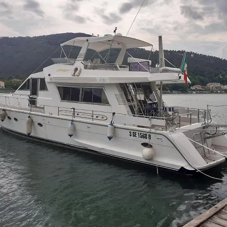 Botel Vale Bocca di Magra